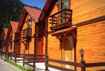 Bungavilla has rooms with a private hot tub