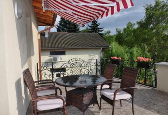 Farkas Apartman has Balcony rooms