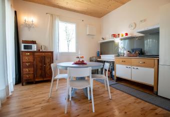 CASA55 Olmo in campagna al piano terra allows 18 year olds to book a room