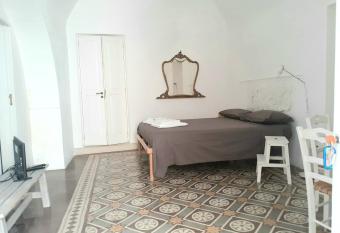 la torretta deliziosa stanza indipendente has Balcony rooms