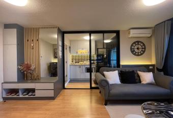 Annahome1@Latkrabang has Balcony rooms