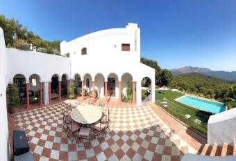 Villa Vista Bella has Balcony rooms