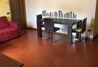 Intera casa, Prato centrale has Balcony rooms