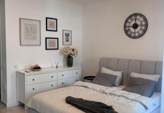 Amena Residence has Balcony rooms