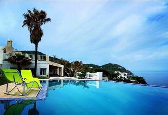 khouan tetouan has Balcony rooms