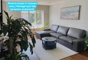 Sous-sol dans la Ville de Qu  bec has Balcony rooms