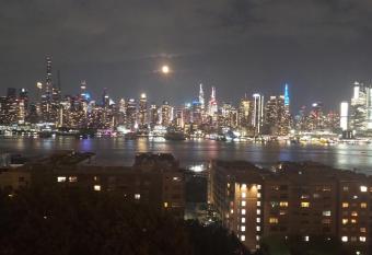 feel like in your own room NYC allows 18 year olds to book a room