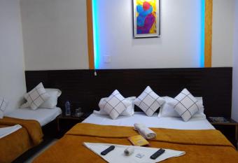 Agra Paying Guest House has Balcony rooms