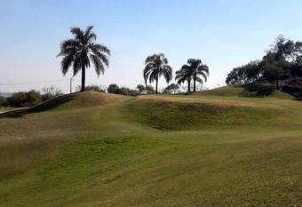 HERMOSA CASA TRES PLANTAS EN CLUB DE GOLF has Balcony rooms