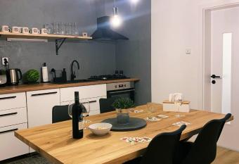 Zahradn   6 has Balcony rooms