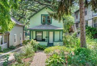 2 BR Home with Outdoor Oasis Near Downtown allows 18 year olds to book a room