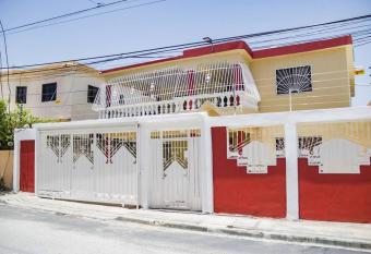 Barahona Family & Friends House for 16 has Balcony rooms