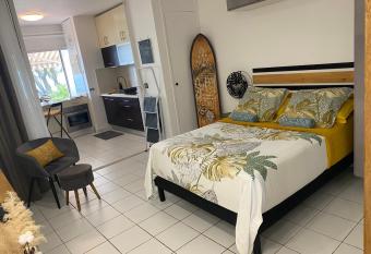 PreciousHome has Balcony rooms