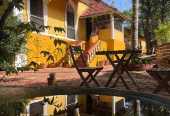 Casa Do Le  o A 150 year Old Portuguese Home allows 18 year olds to book a room