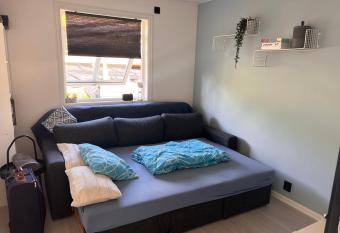 Private Room in L  renskog - 15 min from Oslo City has Balcony rooms