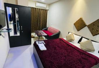 Hotel Classic Stay Inn has Balcony rooms