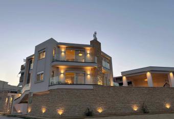 Elia Luxury Residence has Balcony rooms