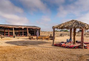                        Han Nahal Hava has Smoking rooms