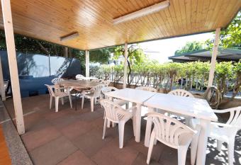 Appartanvilla con giardino terrazzo e parcheggio privato has Balcony rooms