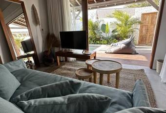 Prime bangalo in uluwatu allows 18 year olds to book a room