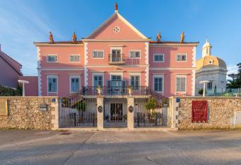 B&B Heritage Villa Apolon allows 18 year olds to book a room