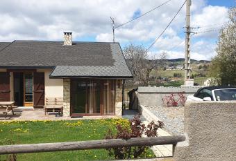 CHEZ ANTOINE has Balcony rooms