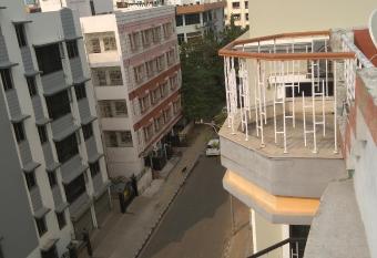 Puja Residency has Balcony rooms