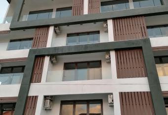 Sun City Residence has Balcony rooms