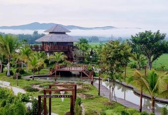                           LaePhu DooNa Resort and Restaurant has Balcony rooms