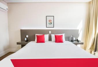 Hotel InterAmericana allows 18 year olds to book a room