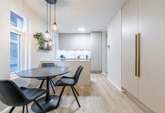 Grandinn Luxury apartment in Downtown Reykjav  k has Balcony rooms