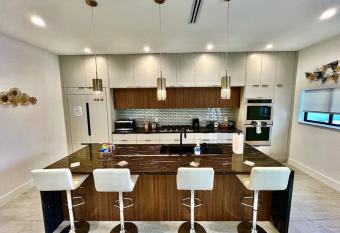 The Botanical Oasis Las Olas allows 18 year olds to book a room