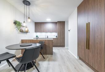 Grandinn Luxury apartment in Downtown Reykjav  k has Balcony rooms