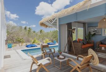 Villa Branca - Les Terres Basses has Balcony rooms