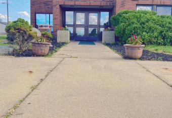 Illini Inn & Suites allows 18 year olds to book a room