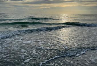 El Galeon Gulf Condo Unit #3 allows 18 year olds to book a room