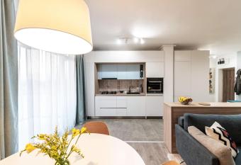 Apartment Vivalia V6, free private parking has rooms with a private hot tub