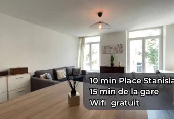 Escapade place des Vosges has Balcony rooms