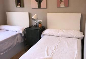 Habitaci  n Doble en el centro - Apartamento has Balcony rooms