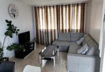 Maison 3 chambres has Balcony rooms