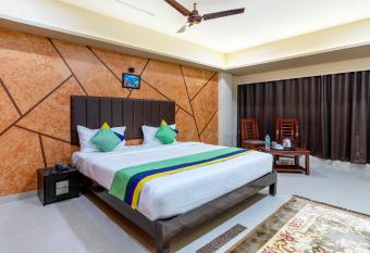 Treebo Trend D Grand allows 18 year olds to book a room