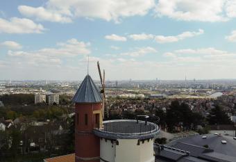 Le Moulin d Orgemont, h  bergements & restaurants Argenteuil has Balcony rooms
