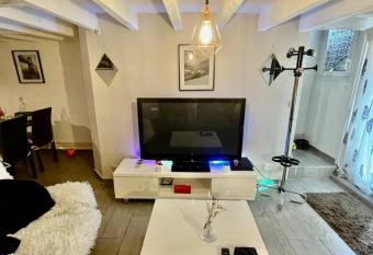 Cosy rue d   auron has Balcony rooms