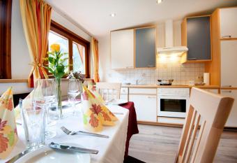 Appartementhaus zur Post has Balcony rooms