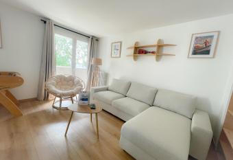 Le Quai allows 18 year olds to book a room