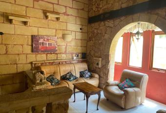 Medieval Vista - Nadur has Balcony rooms