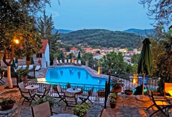 Magda s Hotel Apartments has Balcony rooms