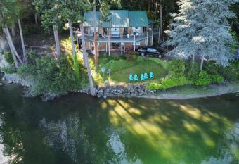 Hammersley Inlet- Oyster beach, Relaxing Views has Balcony rooms