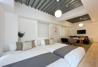 bHOTEL Arts Dobashi - Cozy & Modern Studio Apt 5 Mins Walk to Peace Park allows 18 year olds to book a room