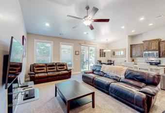 Desert Delight has Balcony rooms